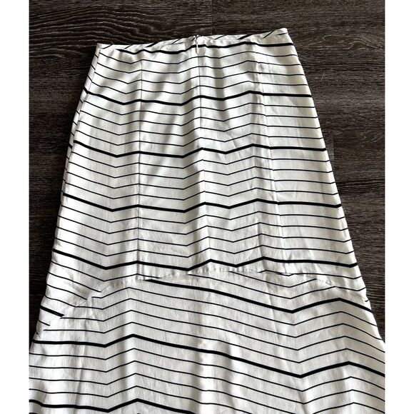 EUC Theory 100% Silk Vivridge Bevel Stripe High-Low Midi Skirt Sz 4 Ivory Black - Picture 14 of 14